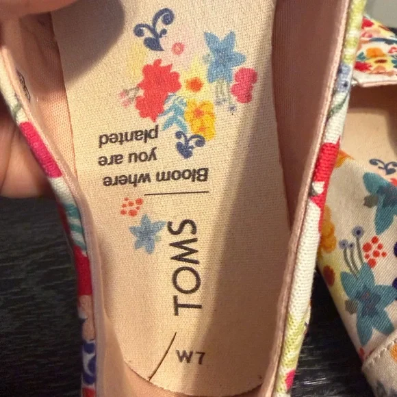 TOMS Floral Canvas Alpargata Slip-On Flats Women’s US 7 Spring Summer Shoes - Picture 12 of 14